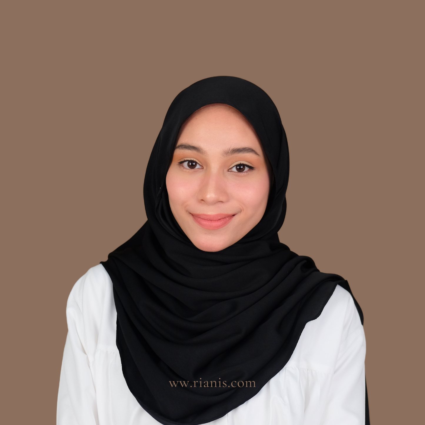 HASYA SHAWL - BLACK